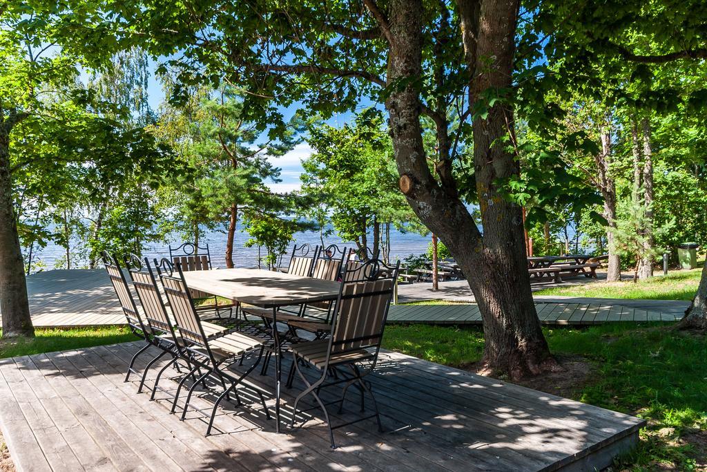 Laucu Akmens Hotell Skulte  Exteriör bild